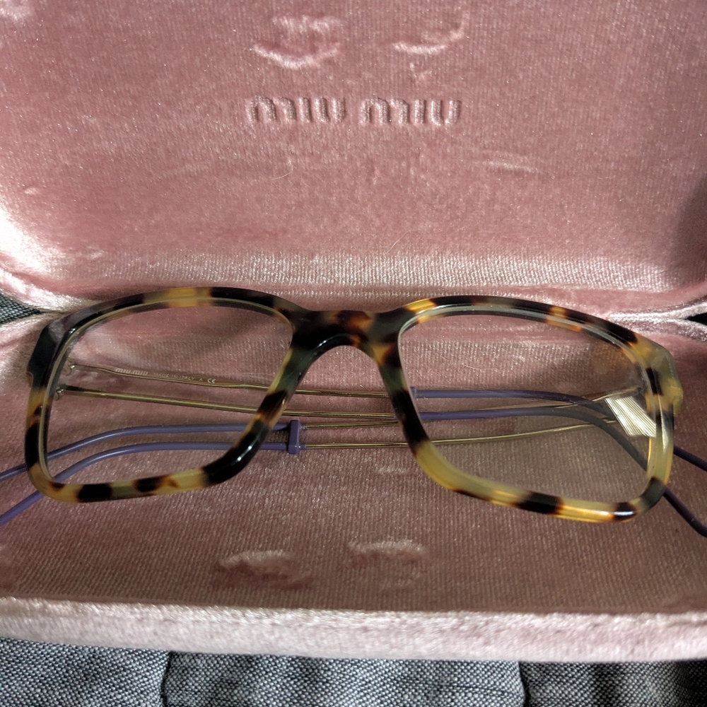 Miu Miu Tortoiseshell Pattern Glasses